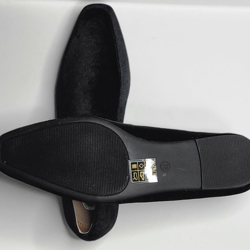 JOURNEE COLLECTION Women's Silas Velvet Loafer